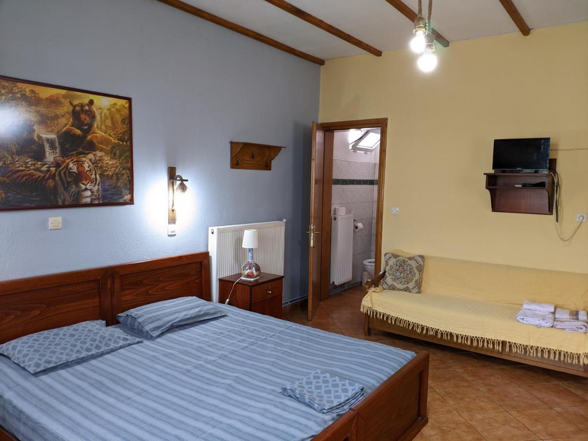 Alexandros Guesthouse Órma المظهر الخارجي الصورة