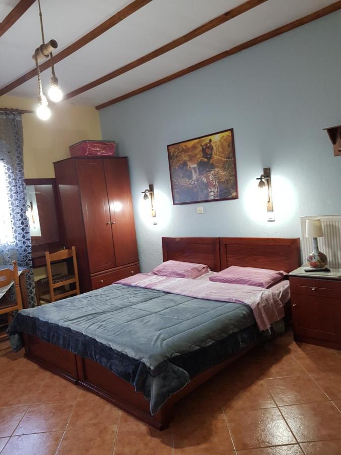 Alexandros Guesthouse Órma المظهر الخارجي الصورة