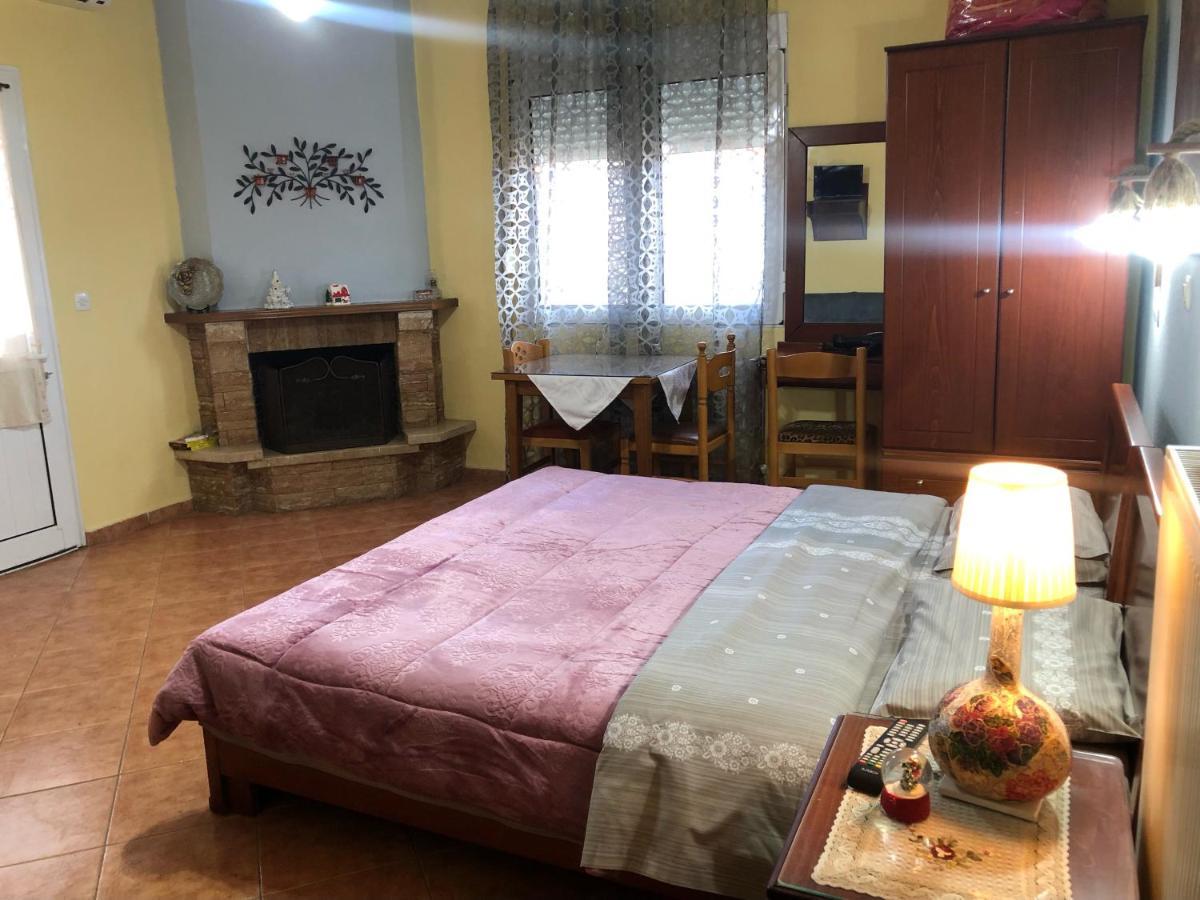 Alexandros Guesthouse Órma المظهر الخارجي الصورة