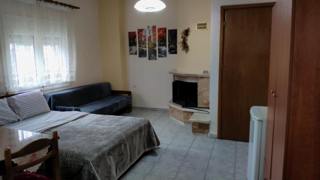 Alexandros Guesthouse Órma المظهر الخارجي الصورة